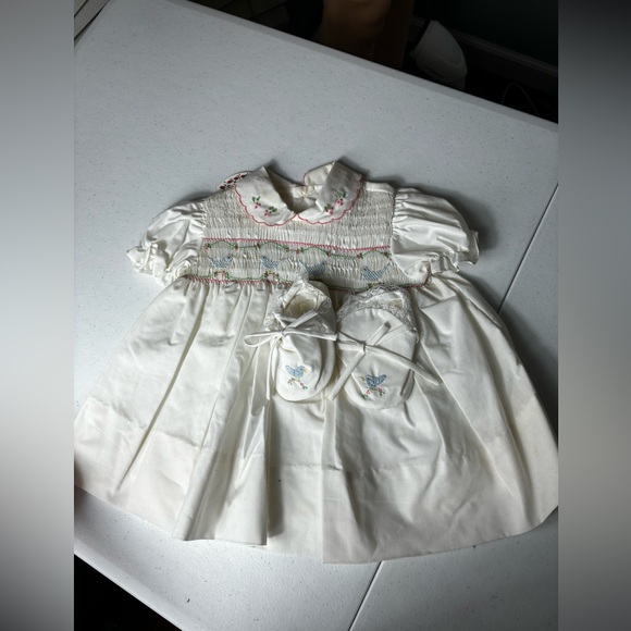 Vintage Baby Girls A Little Angel Blue Floral Collared Smocked Dress Size 6-9mo - Picture 10 of 13